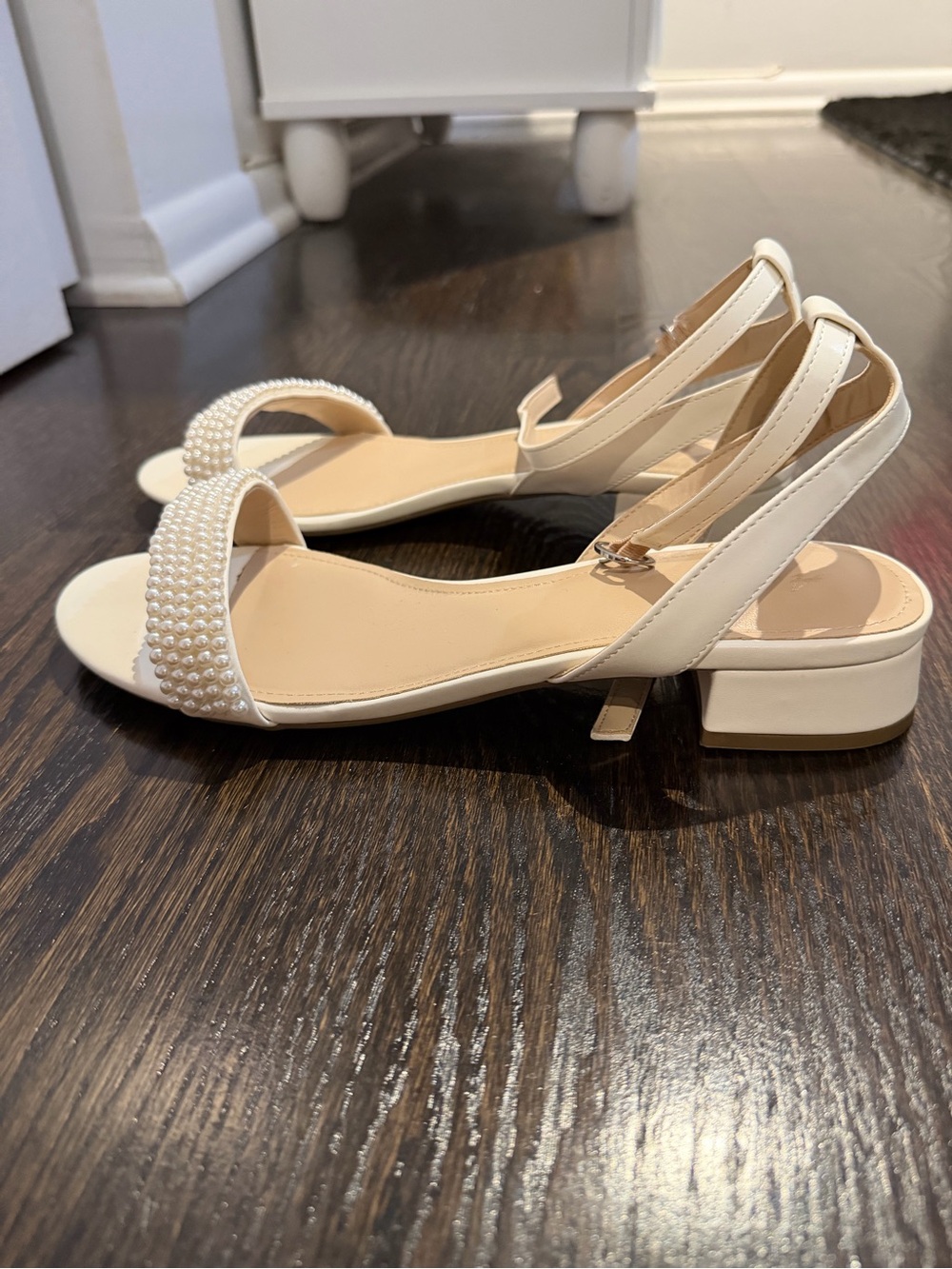 New Women's Ivory Pearl-Accent Low Block Heel Sandals bridal - Picture 7 of 8